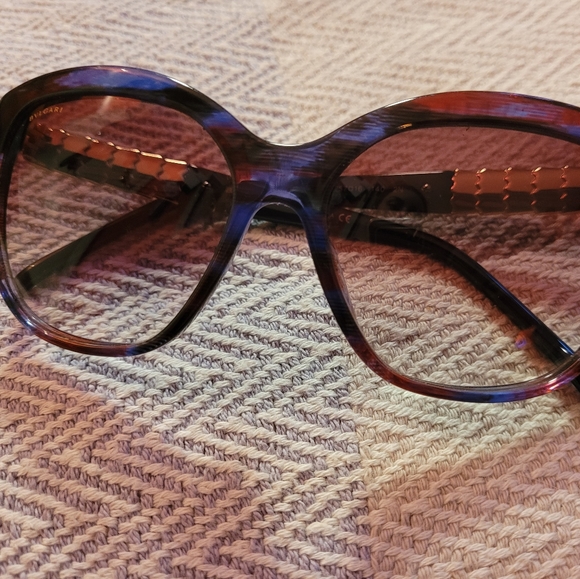 Luxury Sunglasses - Picture 3 of 4